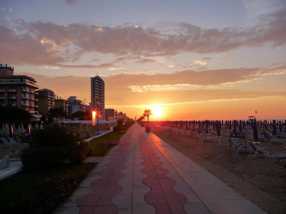 Hotel Gambrinus Lido di Jesolo Dış mekan fotoğraf