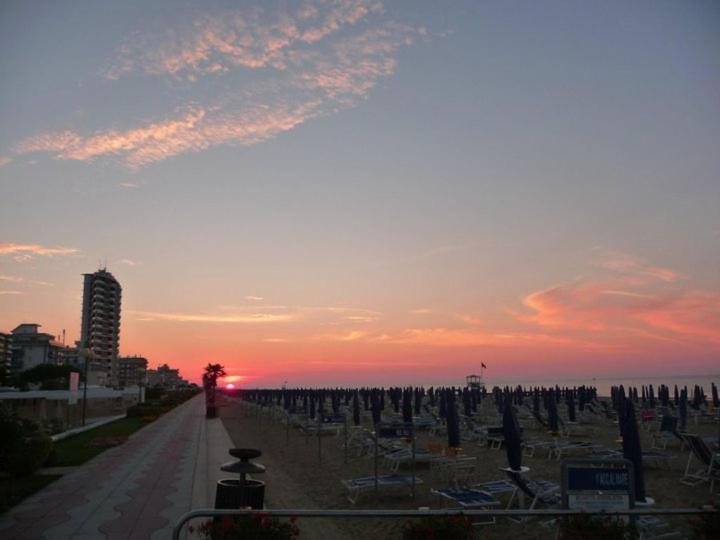 Hotel Gambrinus Lido di Jesolo Dış mekan fotoğraf